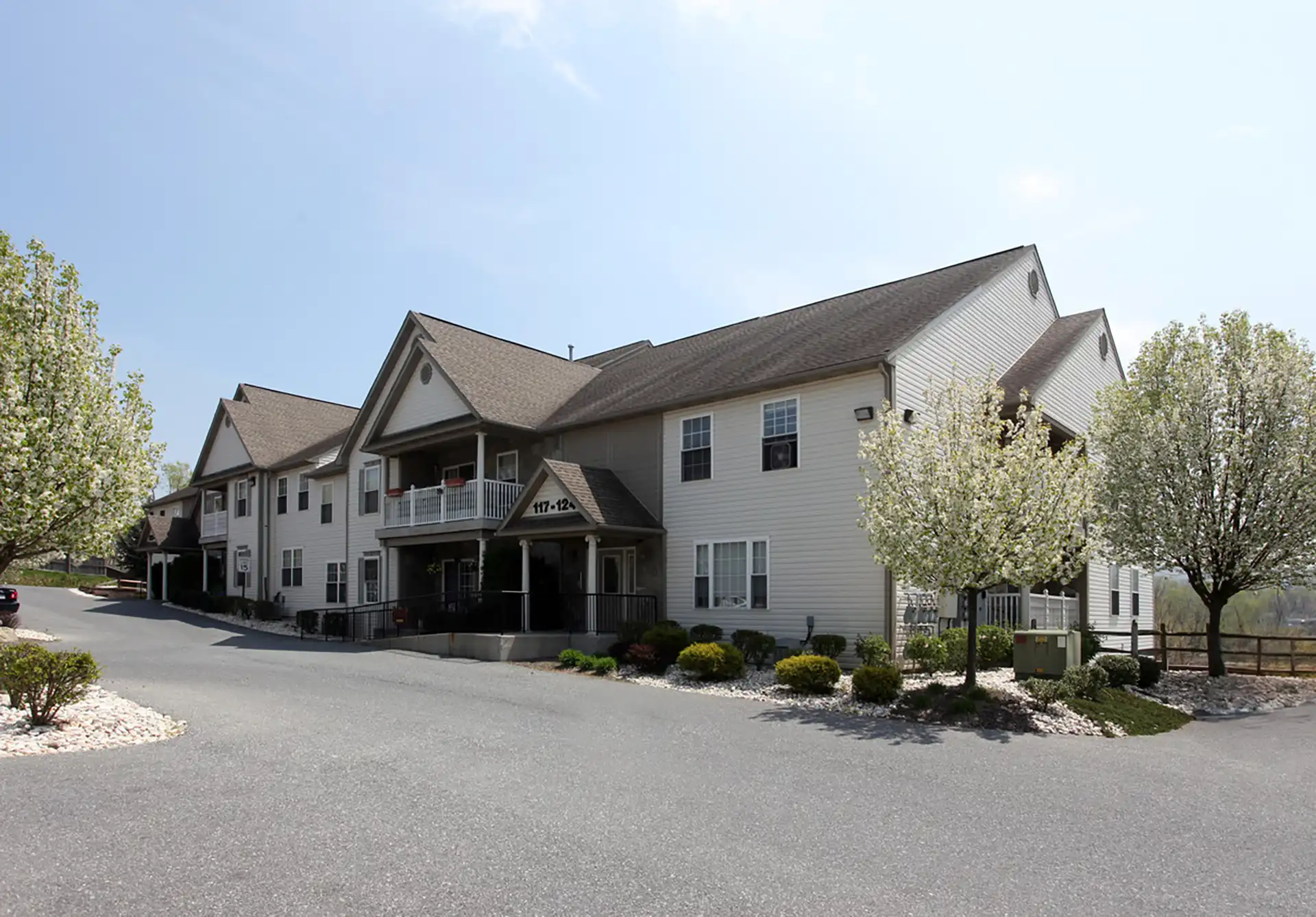 Grecian Terrace Village Apartments Penn Ave @ 101-137 Grecian Terrace, Sinking Spring, PA 19608